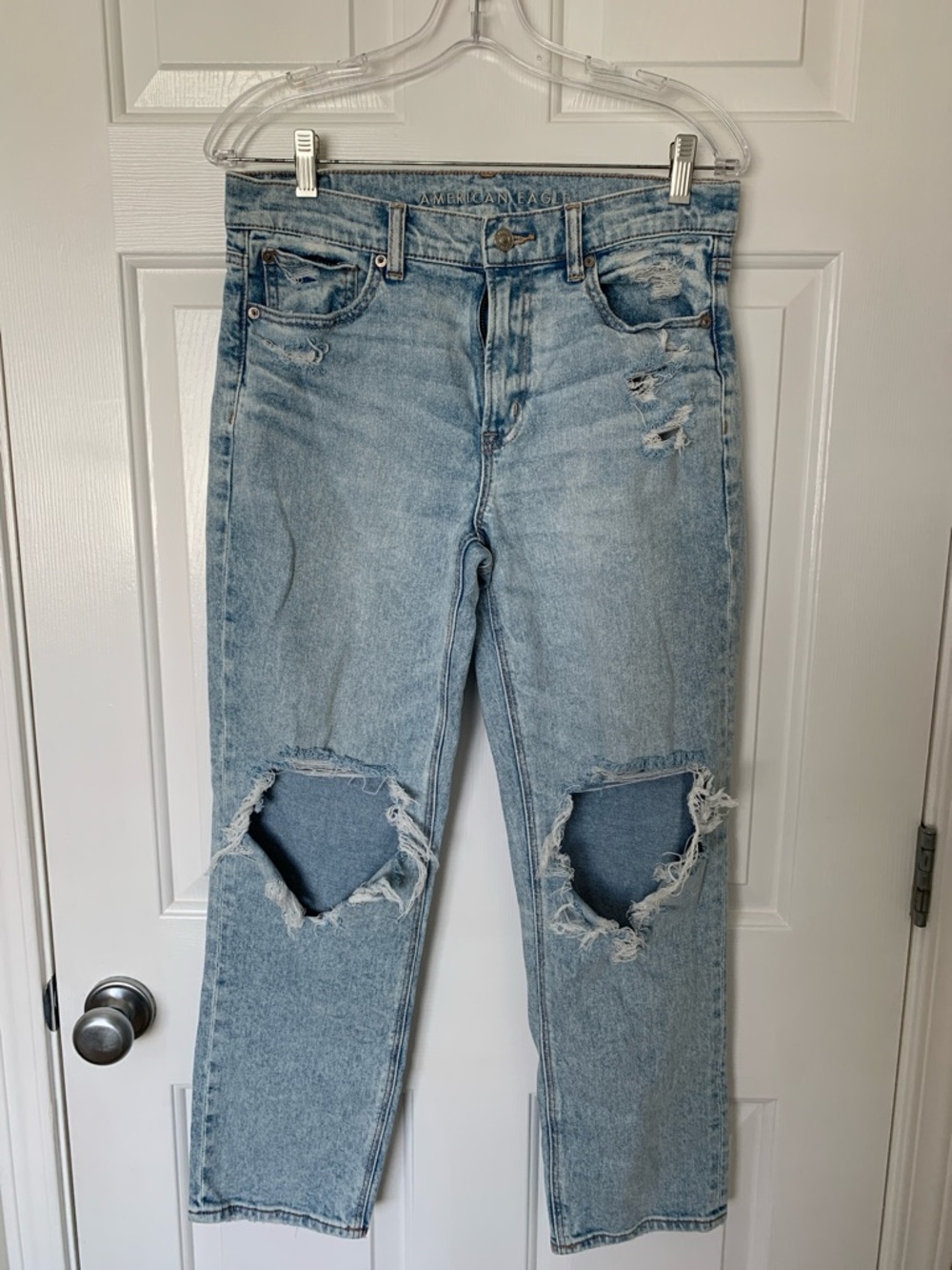 American Eagle Light Blue Distressed High-Rise Ankle Straight-Leg Jeans Size 6